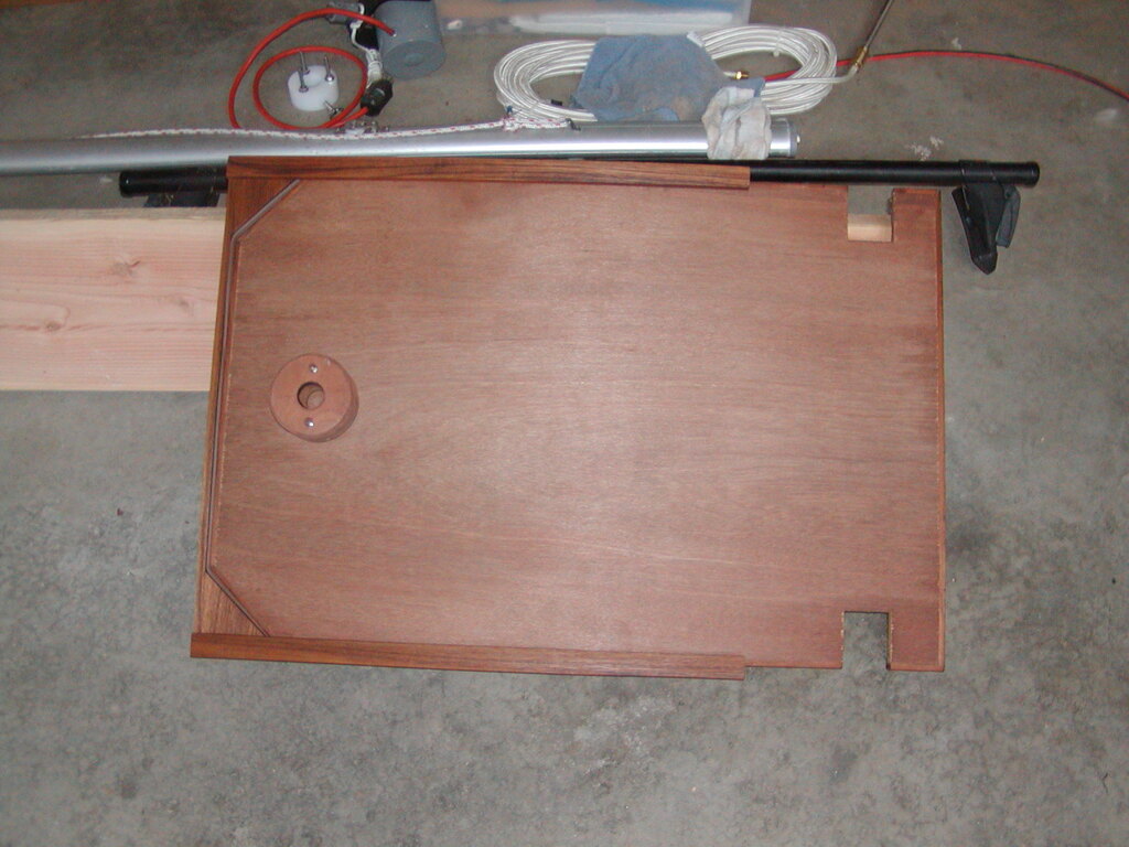 No description provided for: /2005/04-06/0620-cp23-table-storage/photo03.html