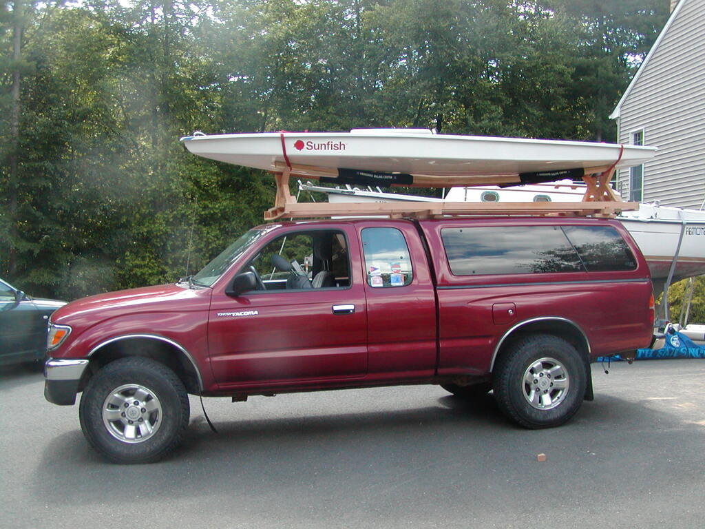 No description provided for: /2005/04-06/0620-sunfish-rack/photo04.html