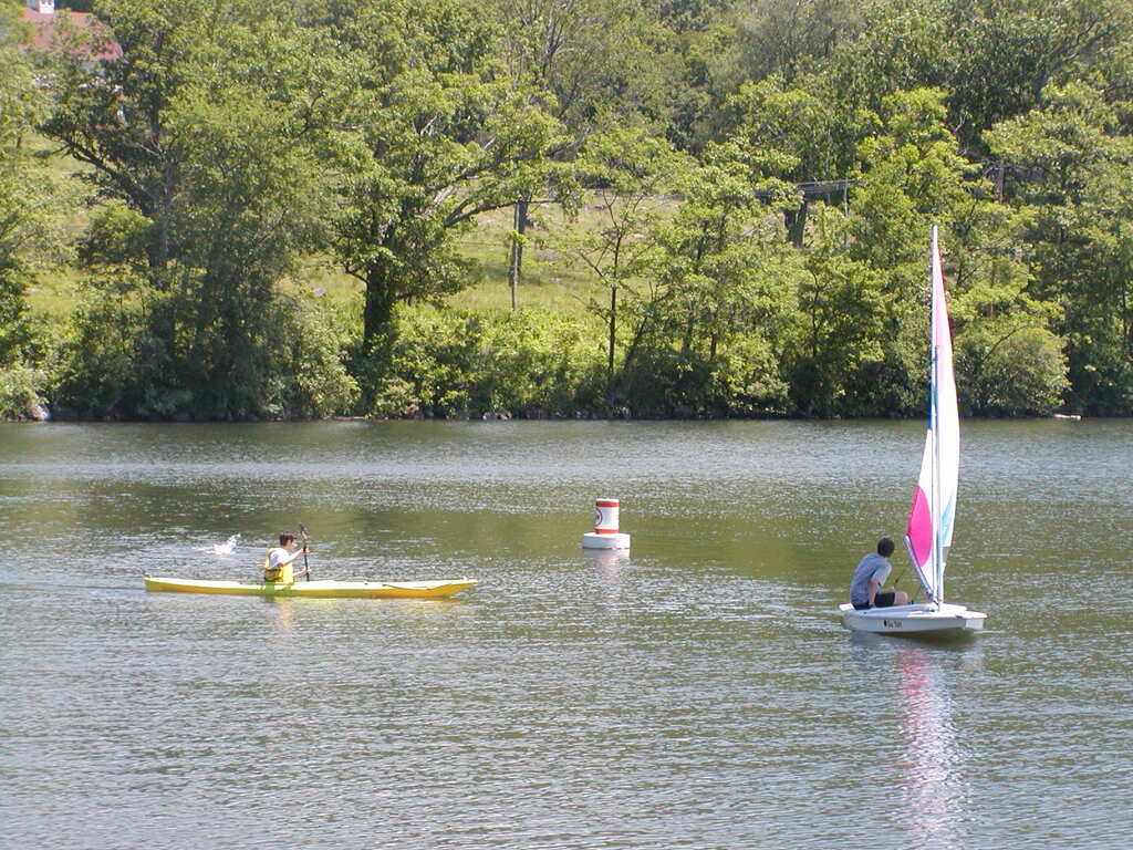 No description provided for: /2005/04-06/0621-waramaug/_1/photo10.html