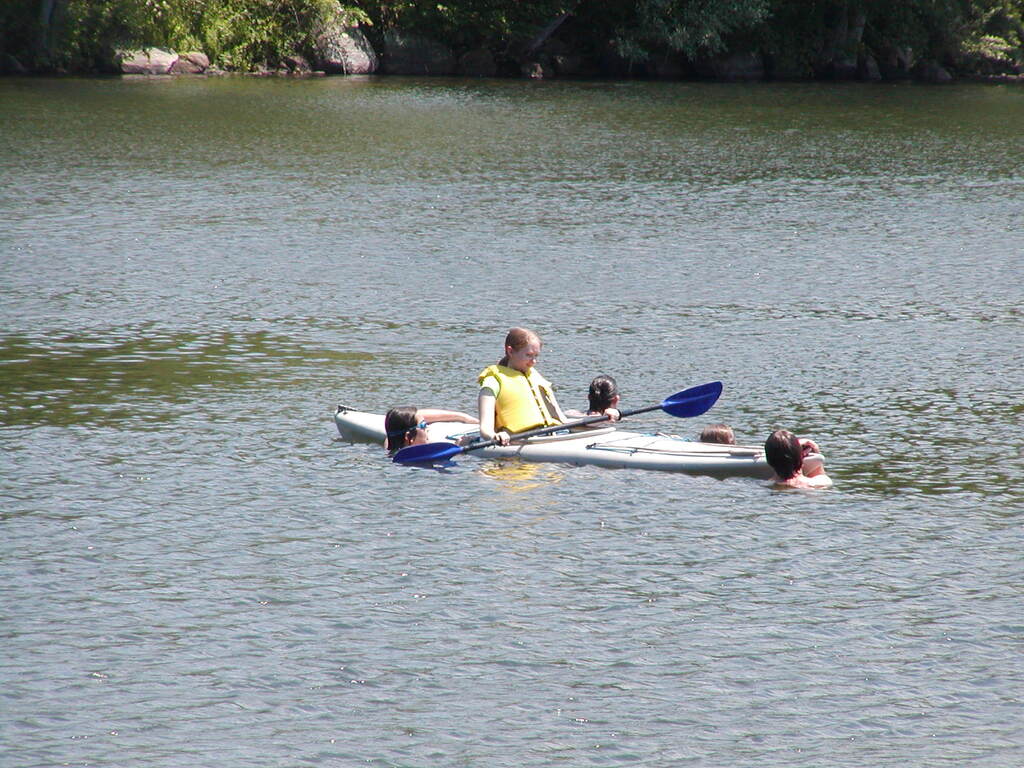 No description provided for: /2005/04-06/0621-waramaug/_1/photo19.html