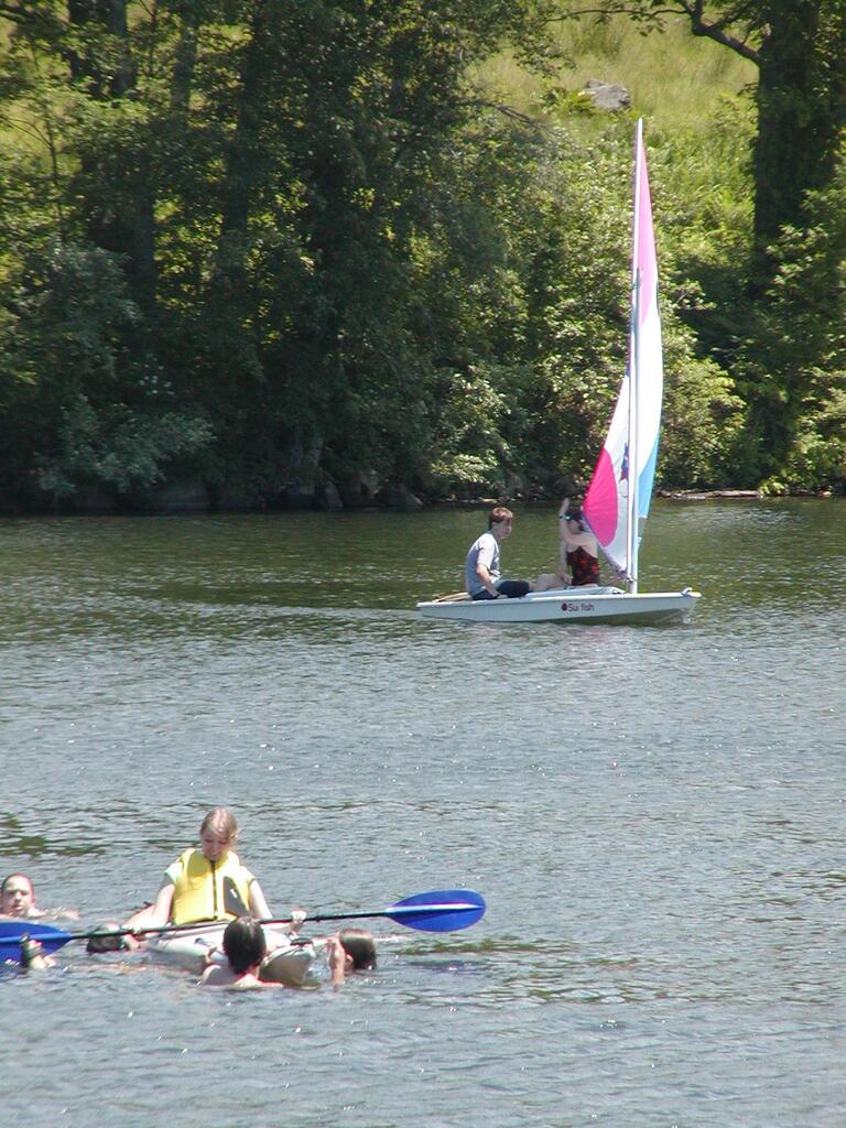 No description provided for: /2005/04-06/0621-waramaug/_1/photo20.html