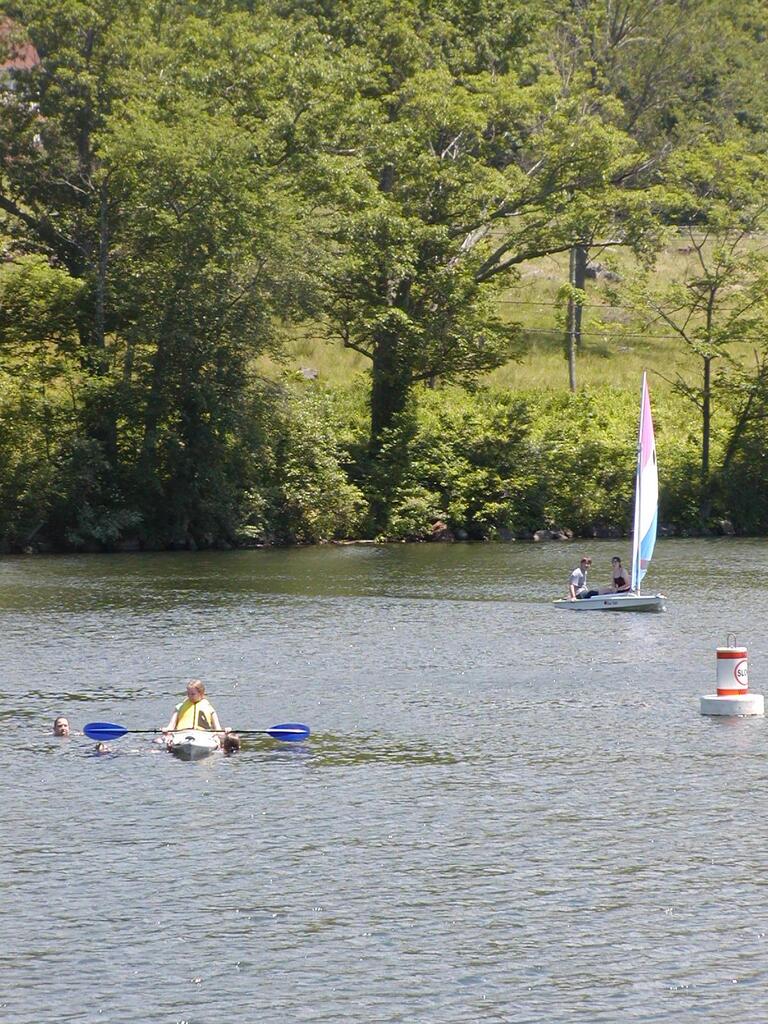 No description provided for: /2005/04-06/0621-waramaug/_1/photo21.html