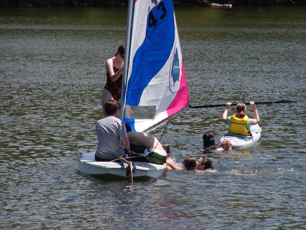 No description provided for: /2005/04-06/0621-waramaug/_2/photo29.html