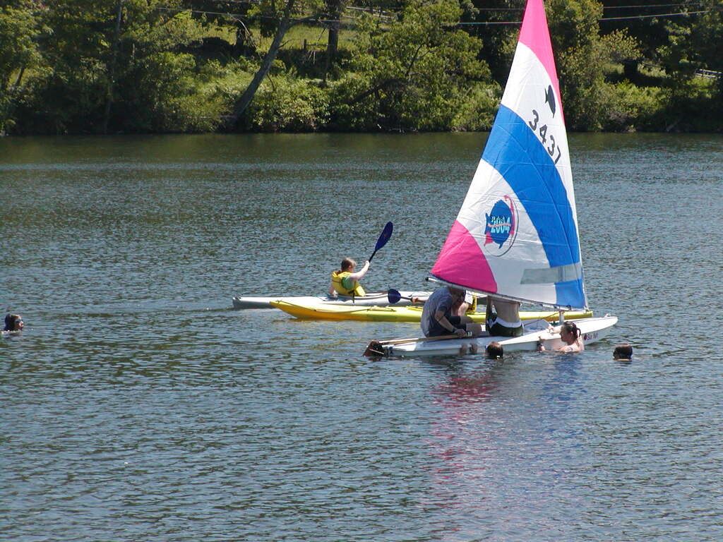 No description provided for: /2005/04-06/0621-waramaug/_2/photo33.html