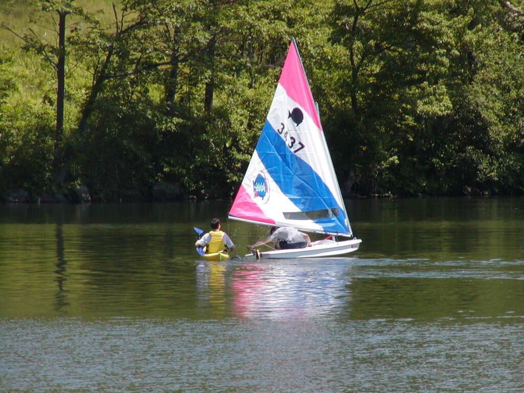 No description provided for: /2005/04-06/0621-waramaug/_2/photo36.html