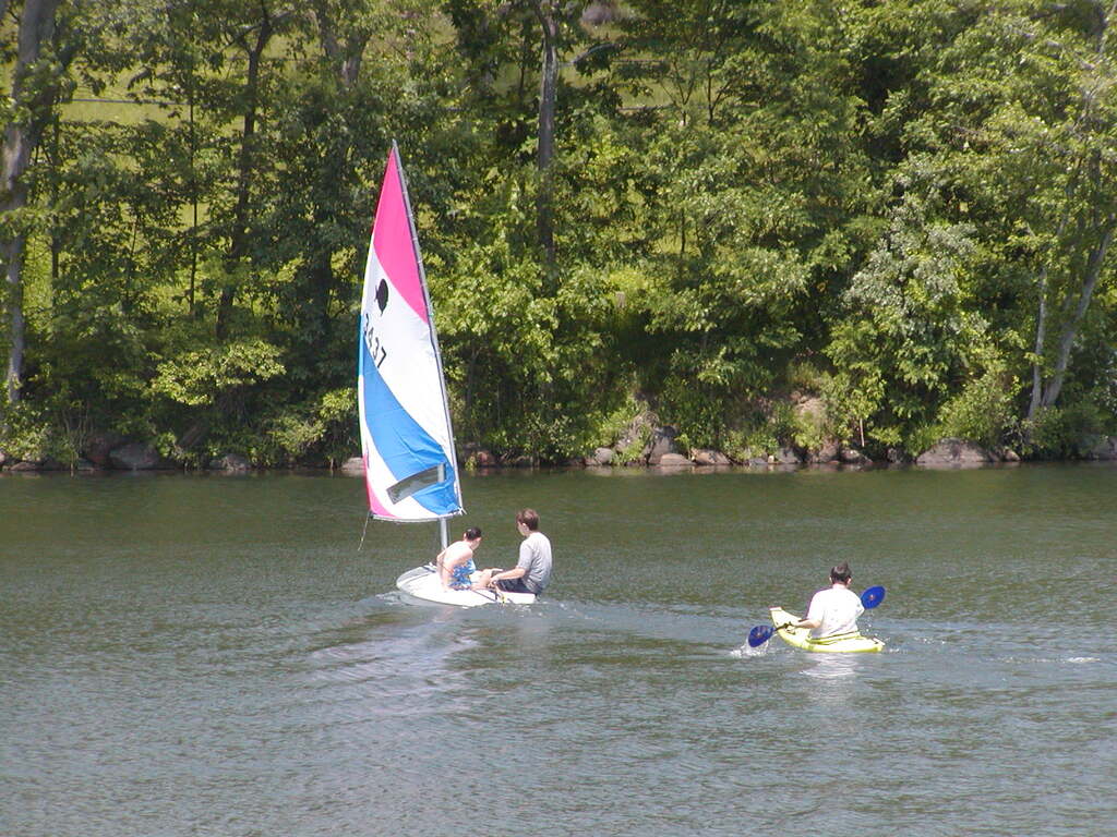 No description provided for: /2005/04-06/0621-waramaug/_3/photo49.html