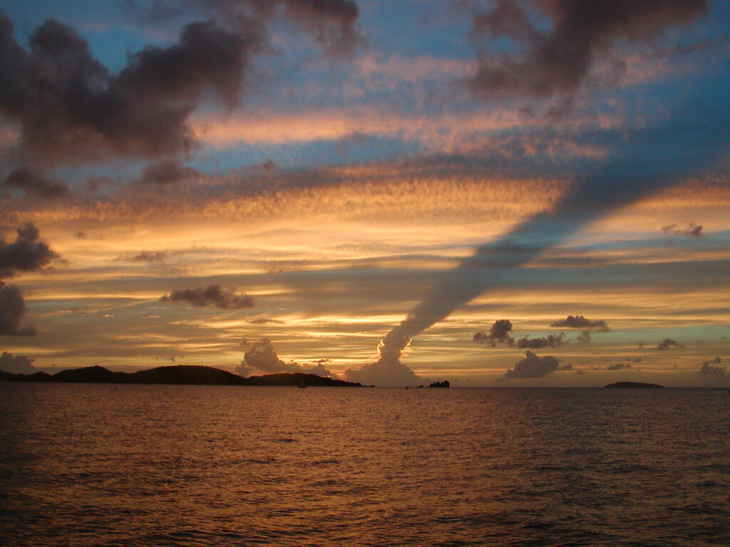 No description provided for: /2005/07-09/0710-usvi-sunset/photo03.html