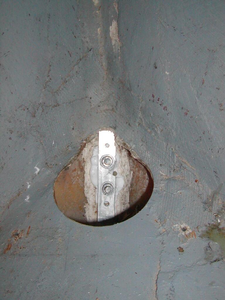 No description provided for: /2005/07-09/0717-chain-locker/photo03.html