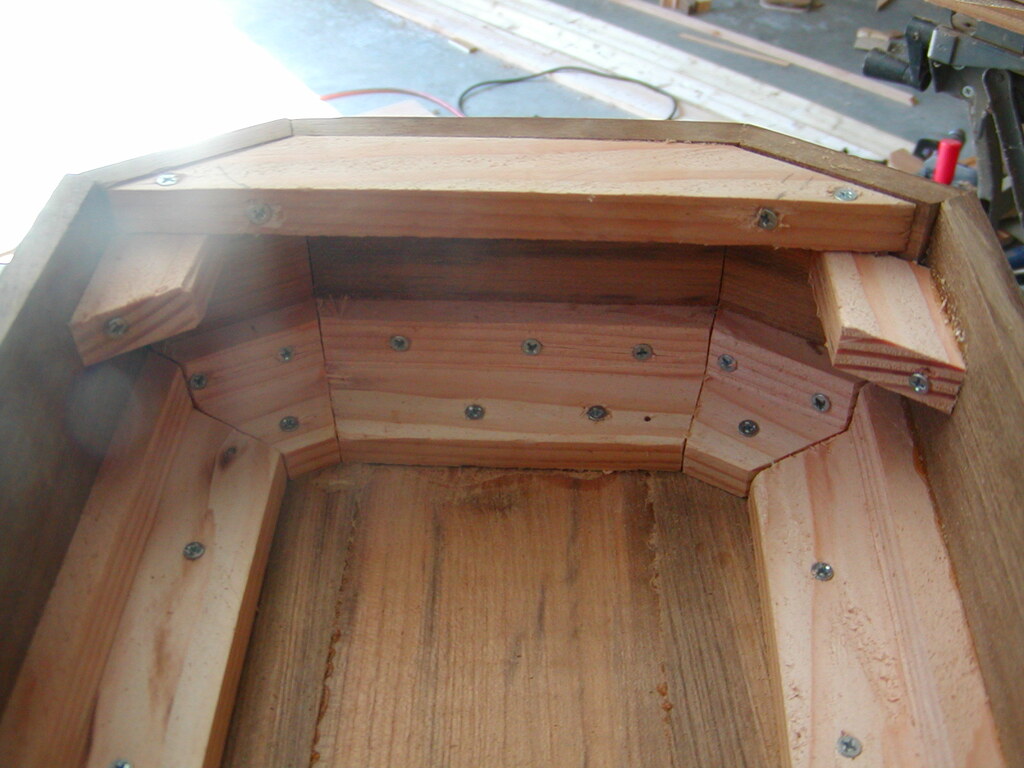 No description provided for: /2005/07-09/0906-instr-wire-cover/photo02.html