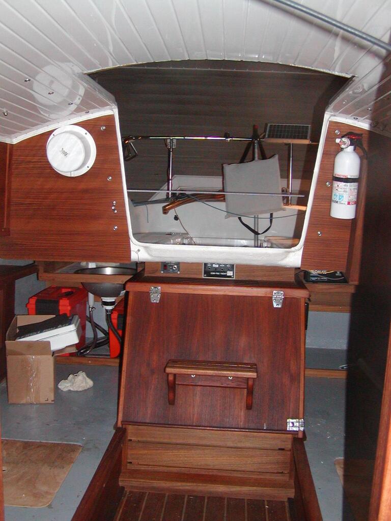 No description provided for: /2005/10-12/1113-boat-work/photo08.html