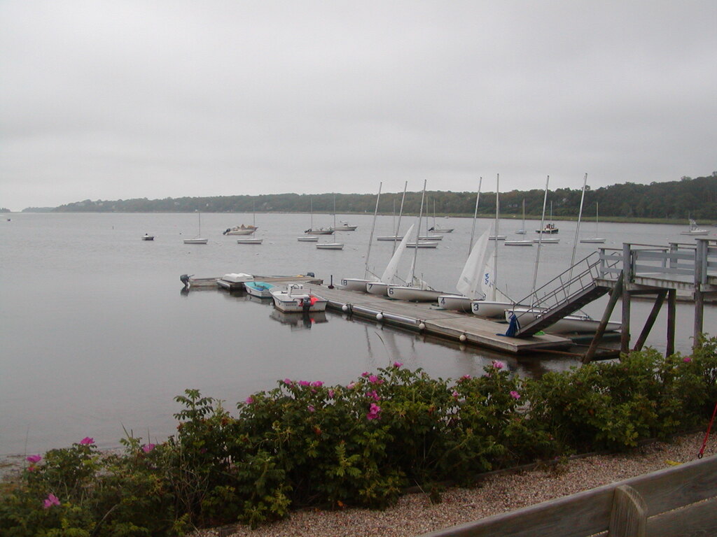 No description provided for: /2006/04-06/0629-oyc/photo04.html