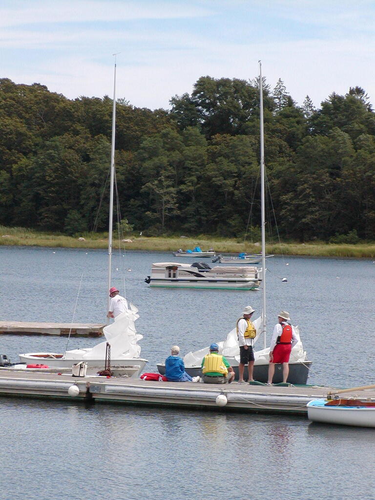 No description provided for: /2006/07-09/0819-01-race-setup/photo02.html