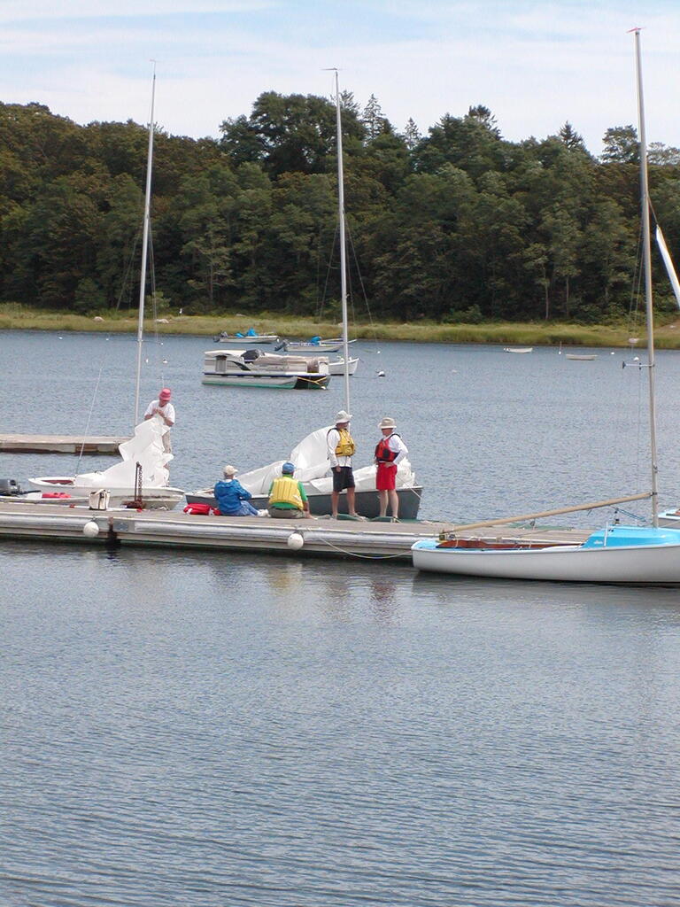 No description provided for: /2006/07-09/0819-01-race-setup/photo03.html