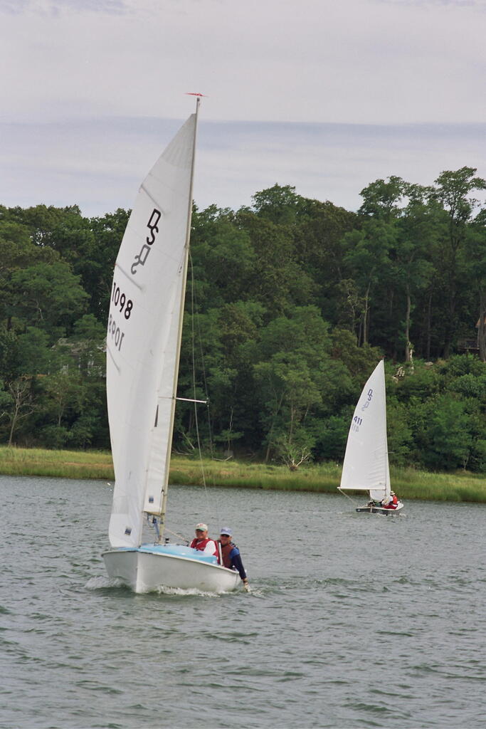 No description provided for: /2006/07-09/0819-02-pre-race-1/photo02.html