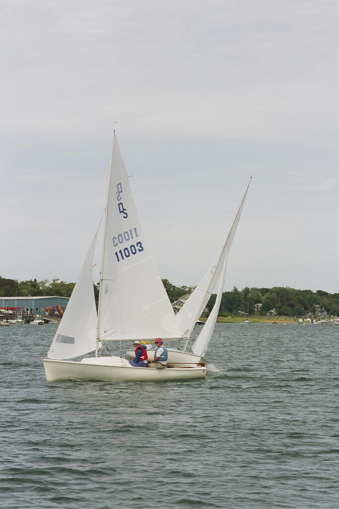 No description provided for: /2006/07-09/0819-02-pre-race-1/photo11.html