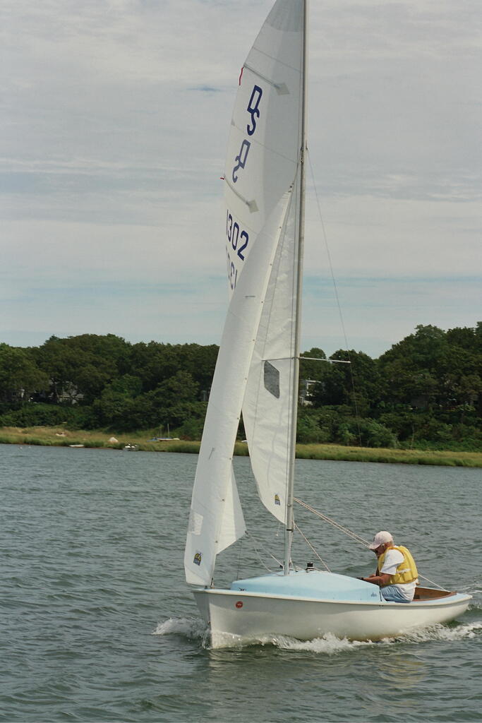 No description provided for: /2006/07-09/0819-02-pre-race-1/photo16.html