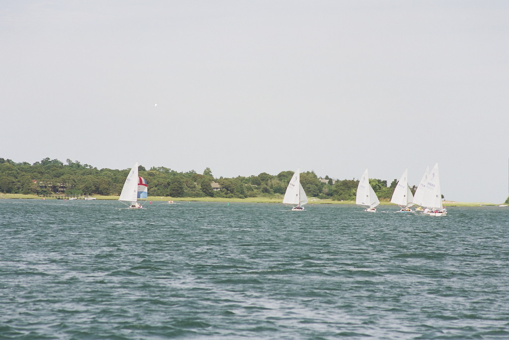 No description provided for: /2006/07-09/0819-04-race-1/photo05.html