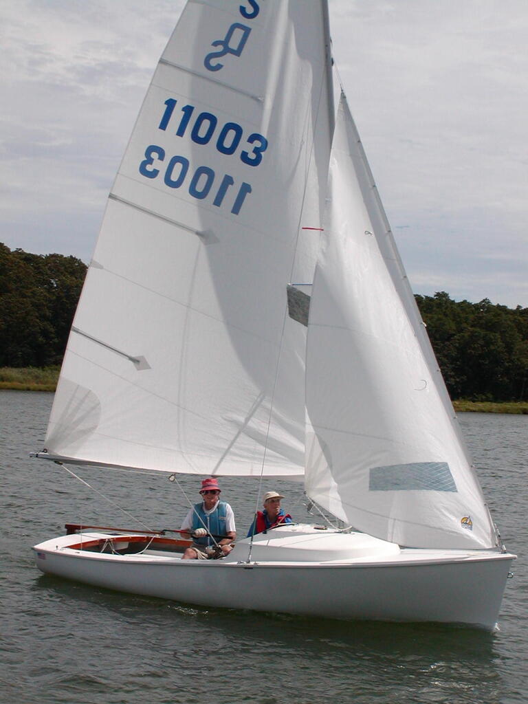 No description provided for: /2006/07-09/0819-06-race-1/photo03.html