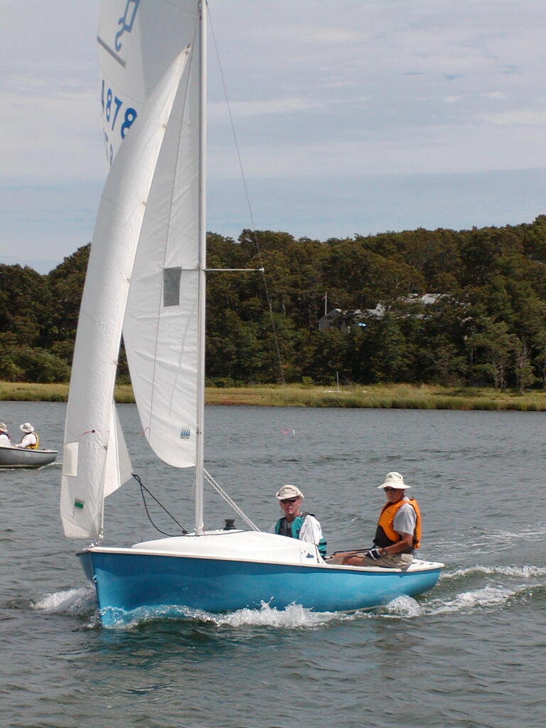 No description provided for: /2006/07-09/0819-06-race-1/photo04.html