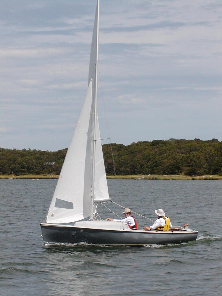 No description provided for: /2006/07-09/0819-06-race-1/photo05.html