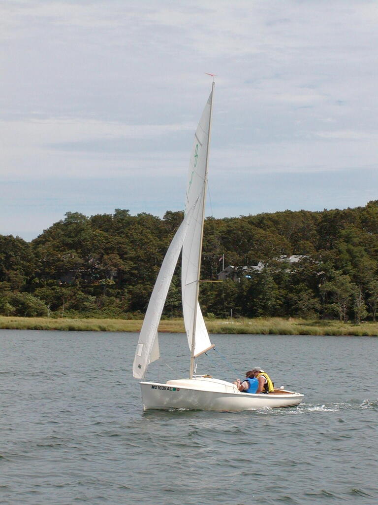 No description provided for: /2006/07-09/0819-06-race-1/photo07.html