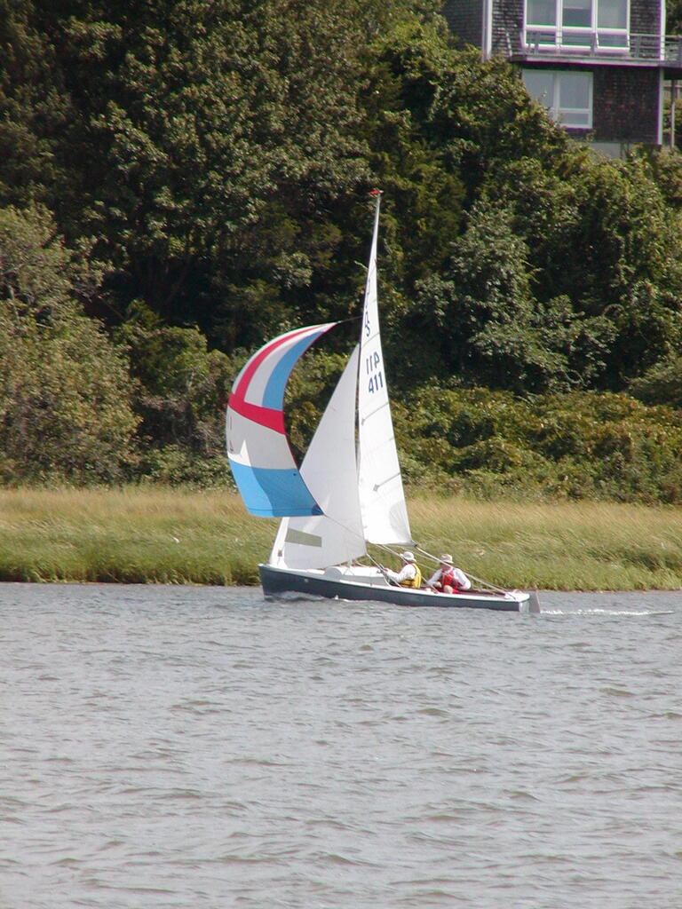 No description provided for: /2006/07-09/0819-06-race-1/photo09.html