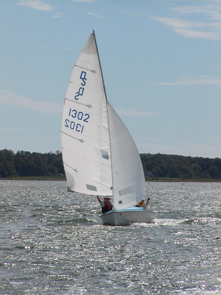 No description provided for: /2006/07-09/0819-06-race-1/photo12.html