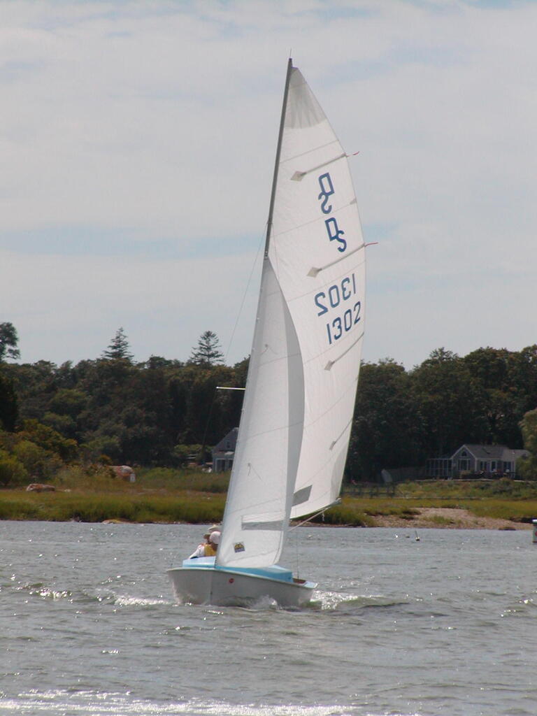 No description provided for: /2006/07-09/0819-06-race-1/photo22.html