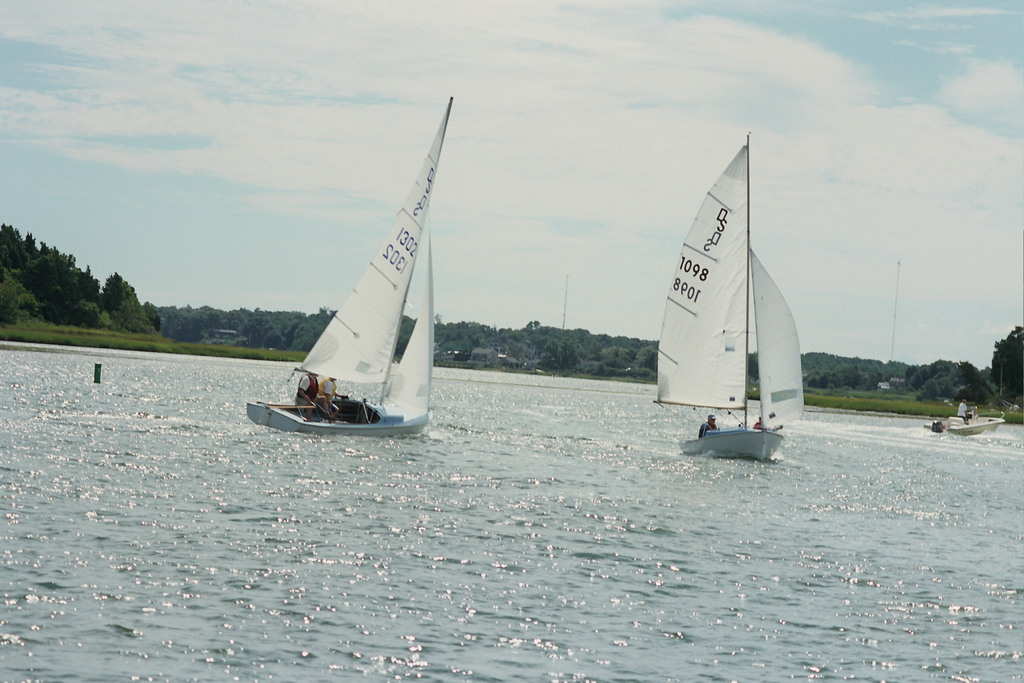 No description provided for: /2006/07-09/0819-07-race-1/photo16.html