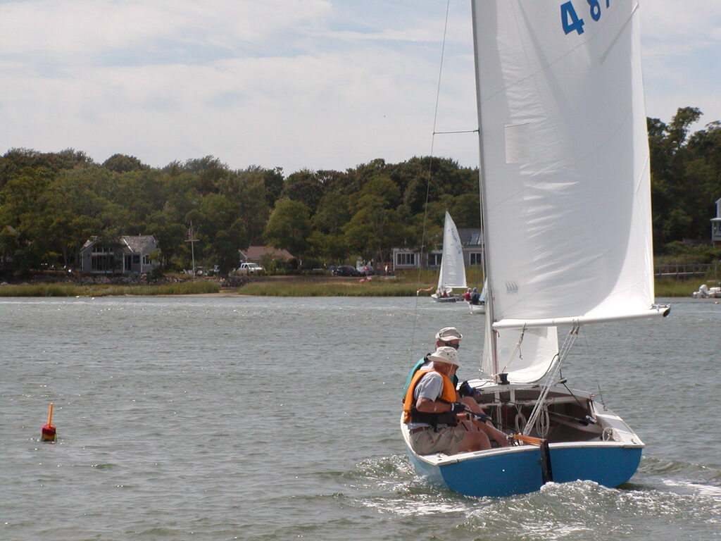 No description provided for: /2006/07-09/0819-08-race-1/photo27.html