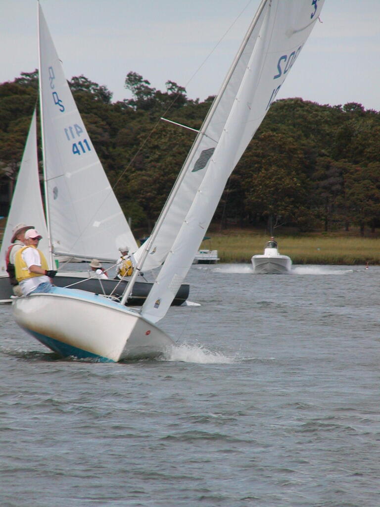 No description provided for: /2006/07-09/0819-09-race-1/_1/photo44.html