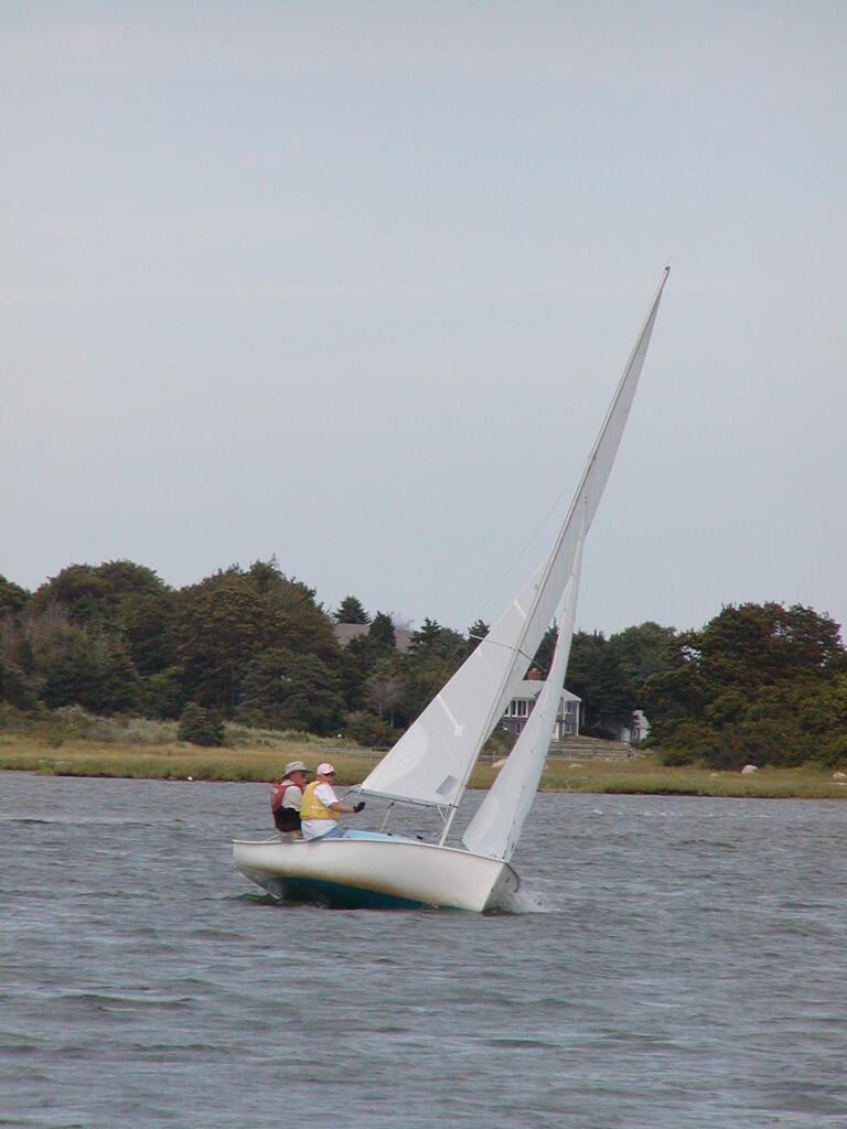 No description provided for: /2006/07-09/0819-09-race-1/_2/photo57.html