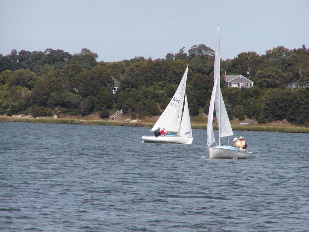 No description provided for: /2006/07-09/0819-11-race-1/photo03.html