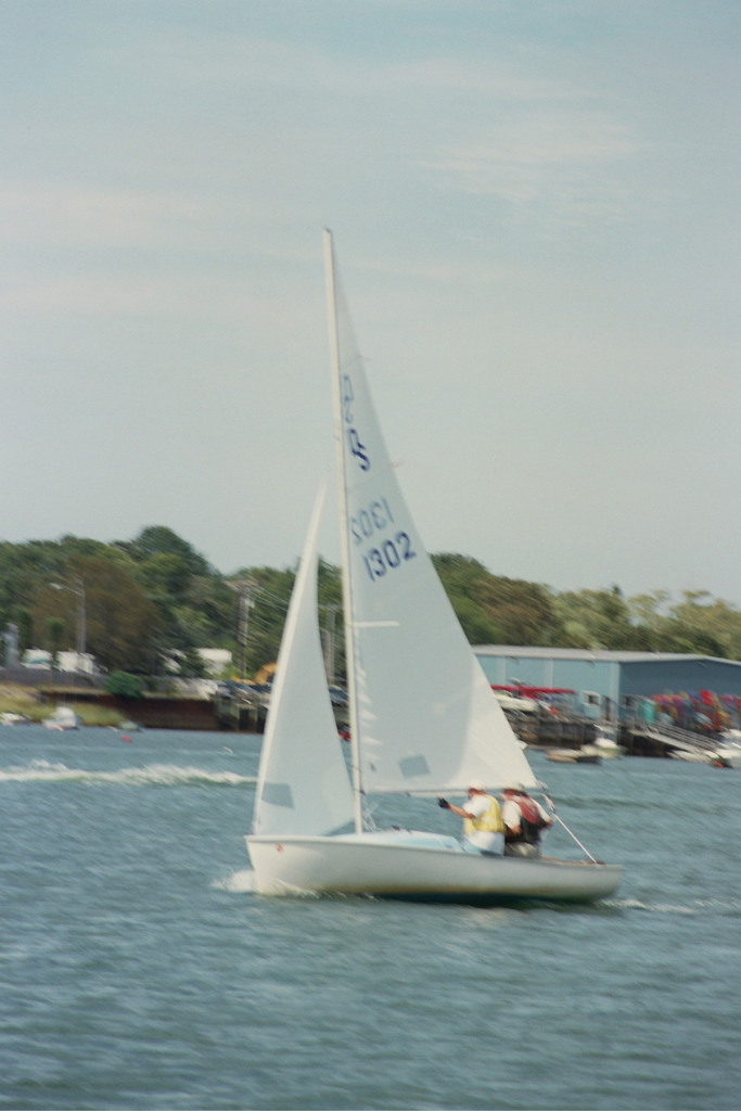 No description provided for: /2006/07-09/0819-12-race-1-finish/photo27.html