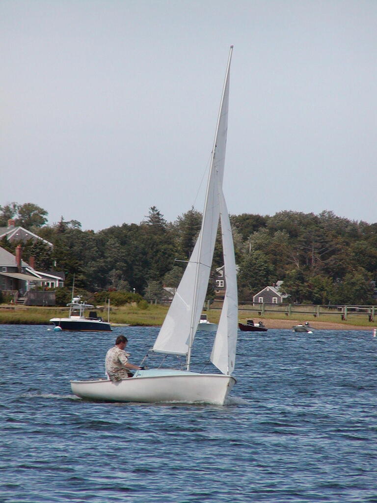 No description provided for: /2006/07-09/0819-13-race-1-finish/photo11.html