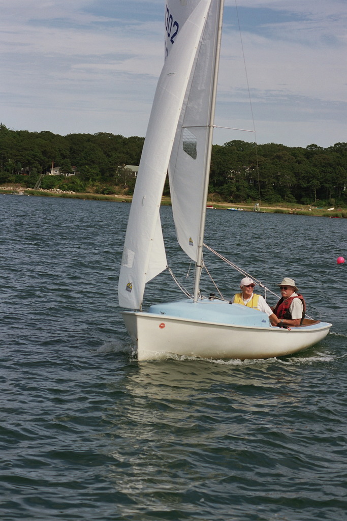 No description provided for: /2006/07-09/0819-14-after-race-1/photo34.html