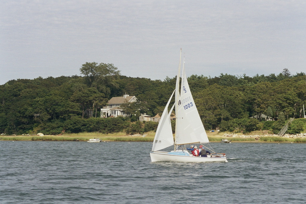 No description provided for: /2006/07-09/0819-18-race-2/photo28.html