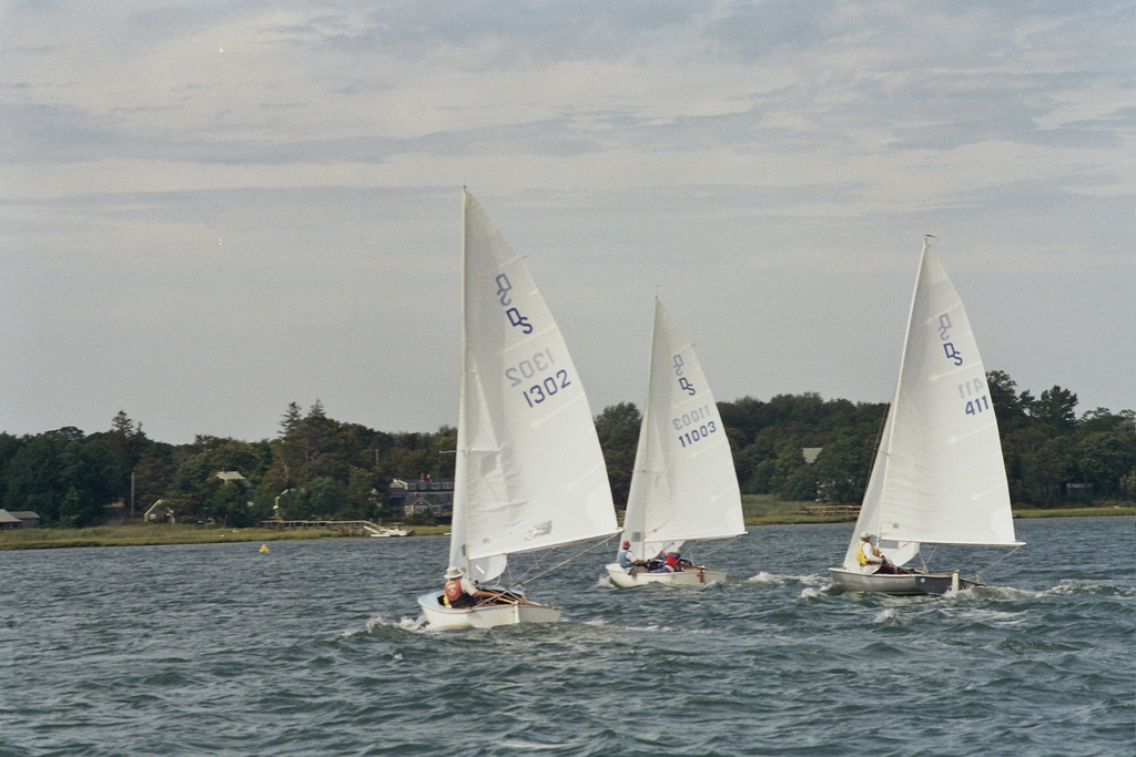 No description provided for: /2006/07-09/0819-18-race-2/photo31.html