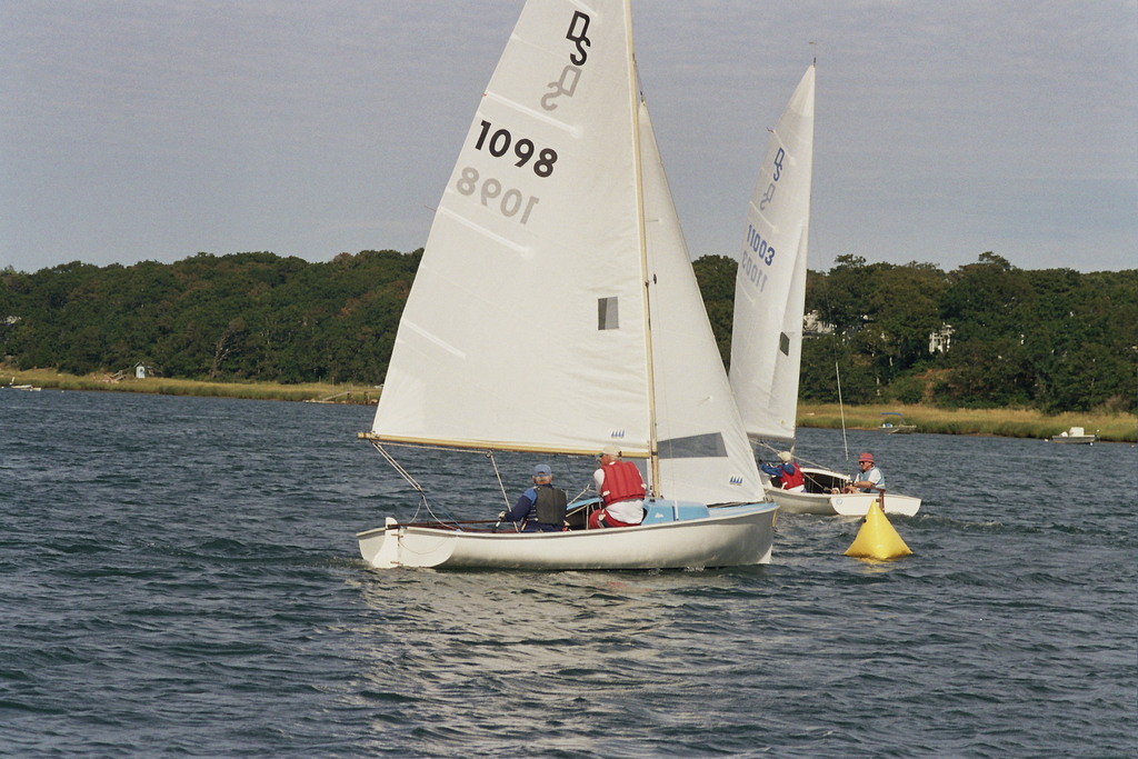 No description provided for: /2006/07-09/0819-21-race-2/photo06.html