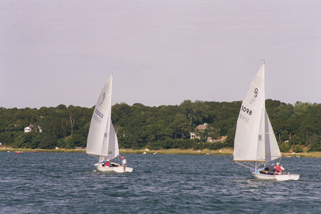 No description provided for: /2006/07-09/0819-21-race-2/photo08.html