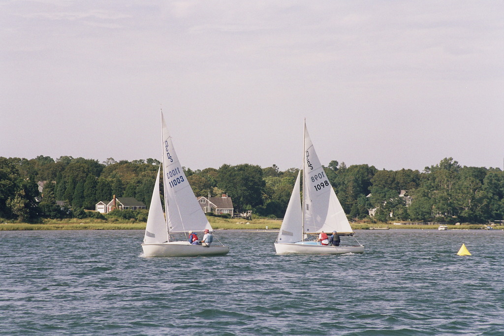 No description provided for: /2006/07-09/0819-22-race-2/photo19.html