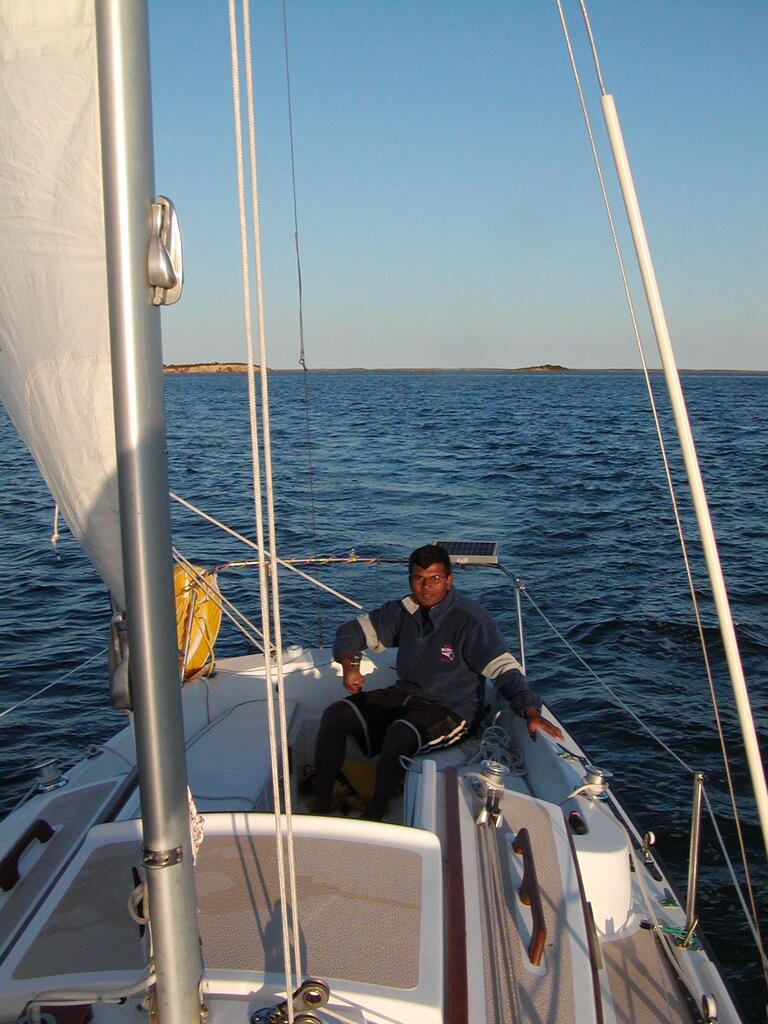 No description provided for: /2006/07-09/0930-jay-sailing/photo04.html