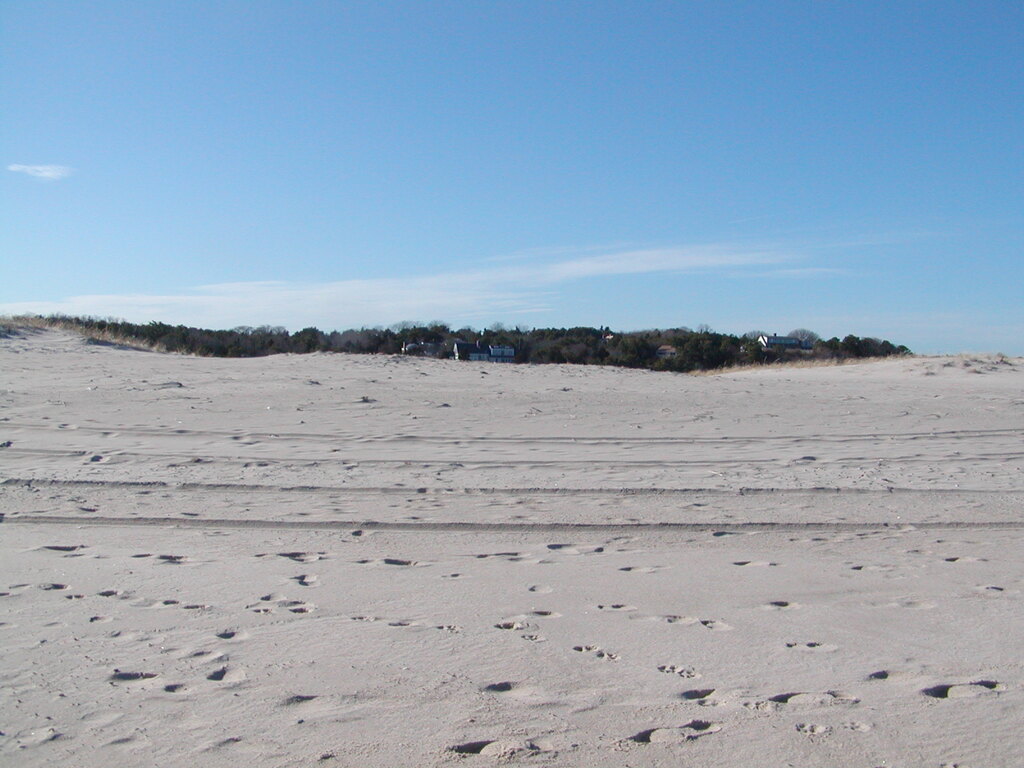 No description provided for: /2006/10-12/1210-nauset/_2/photo19.html