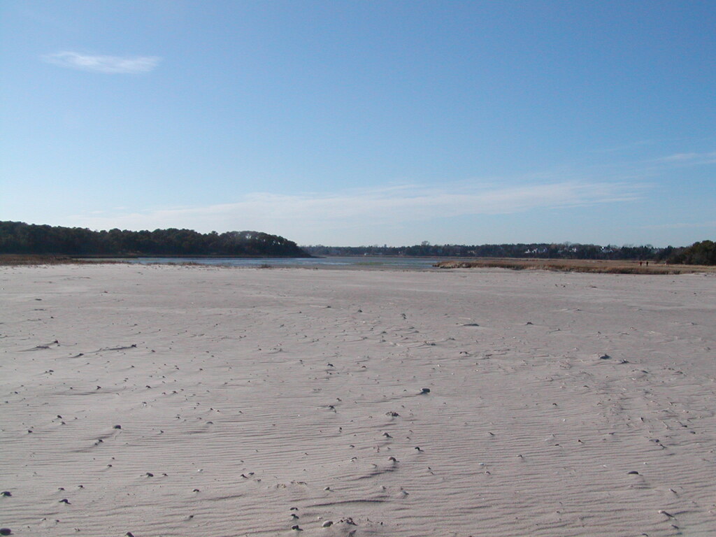 No description provided for: /2006/10-12/1210-nauset/_2/photo23.html