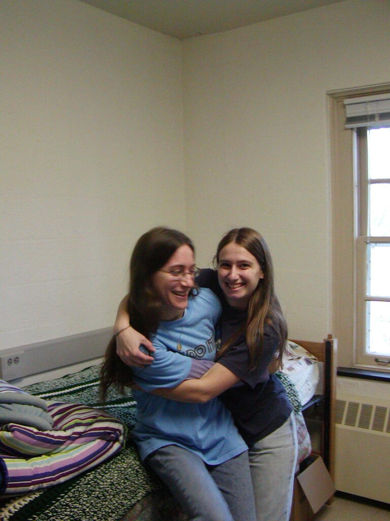 No description provided for: /2006/10-12/1213-kate+erin/photo02.html