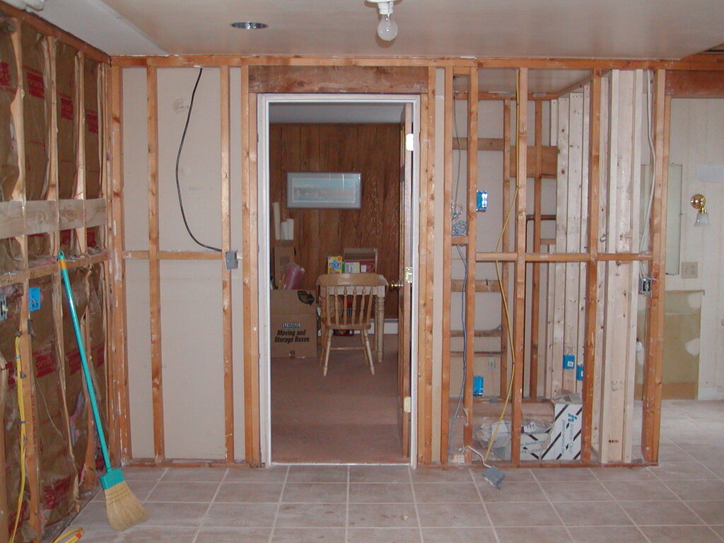 No description provided for: /2007/01-03/0127-kitchen-remodel/photo01.html