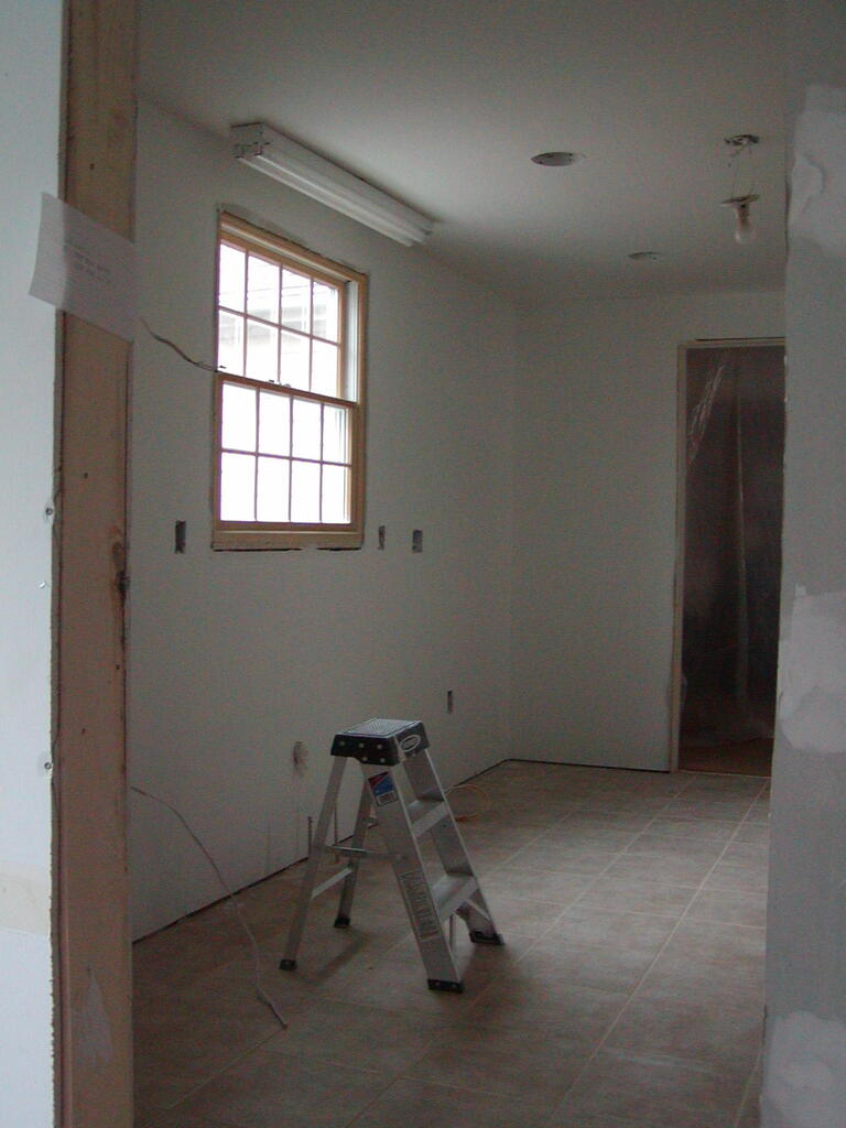 No description provided for: /2007/01-03/0208-kitchen-remodel/photo01.html