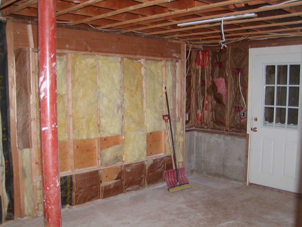 No description provided for: /2007/01-03/0303-basement/photo01.html