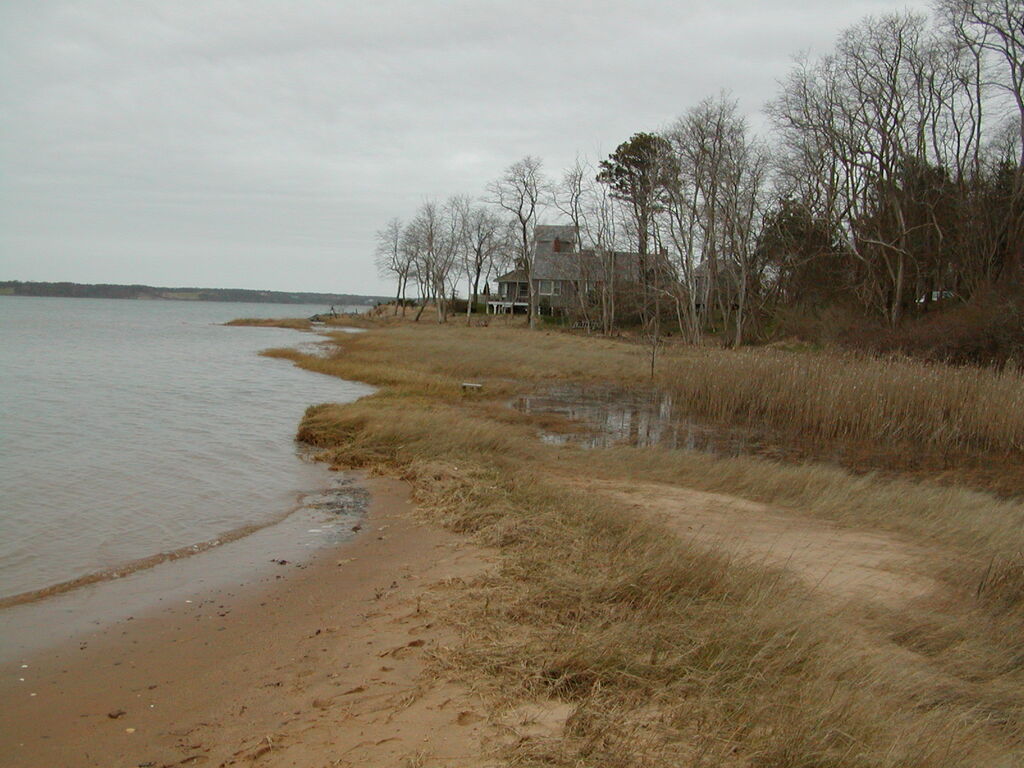 No description provided for: /2007/04-06/0419-quanset-pond/photo02.html