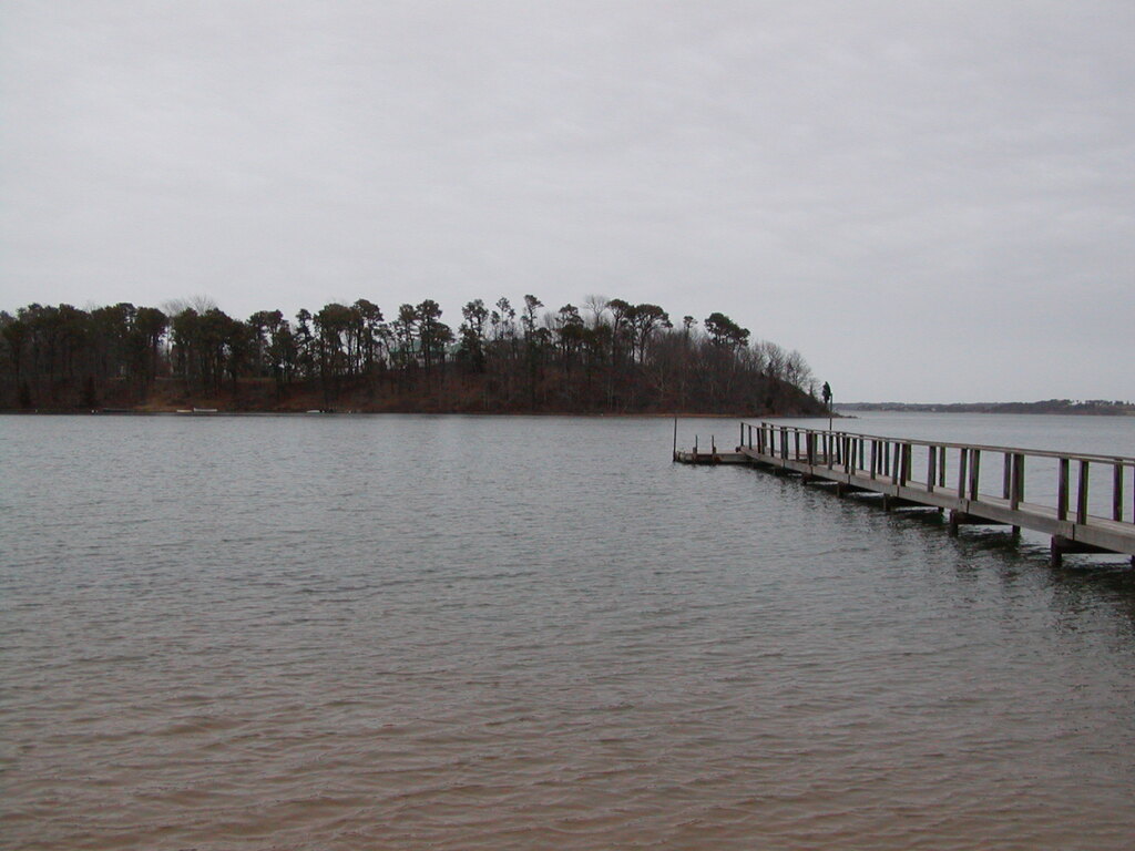 No description provided for: /2007/04-06/0419-quanset-pond/photo04.html